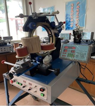 Didelio branduolio toroidinio transformatoriaus apvijos mašina